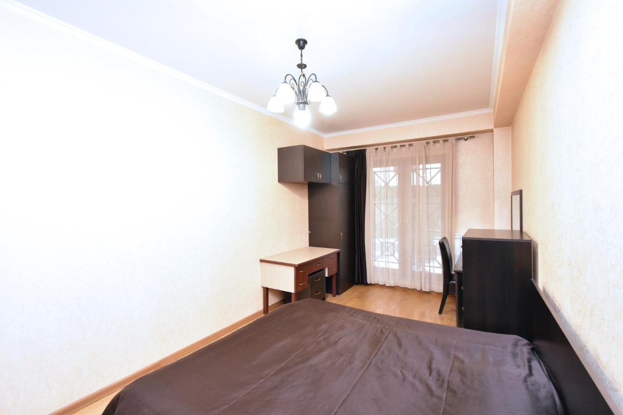 Dos Guest House 耶烈万 外观 照片
