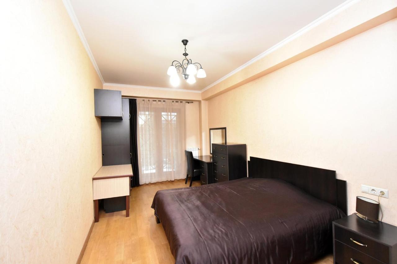 Dos Guest House 耶烈万 外观 照片